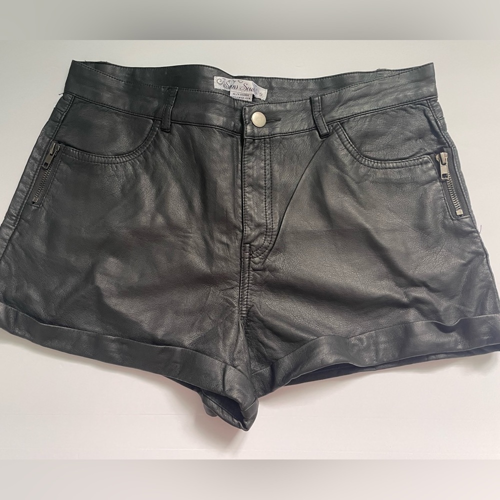 Faux leather black short size XL